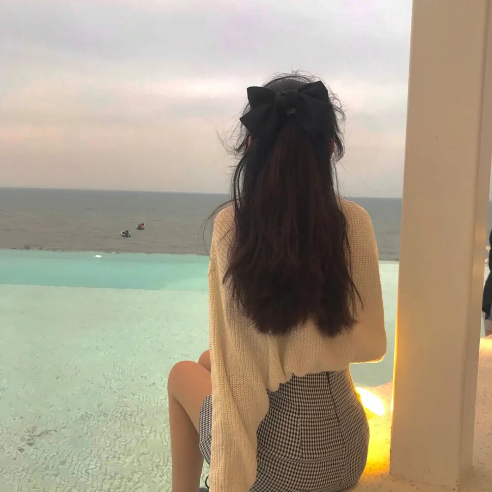 当流星划过天际海报